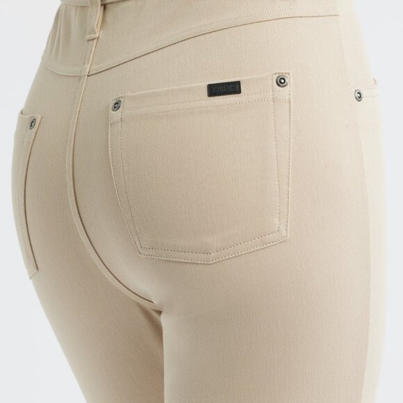 NWT HUE Ultrasoft Denim Leggings - size M - Picture 5 of 9